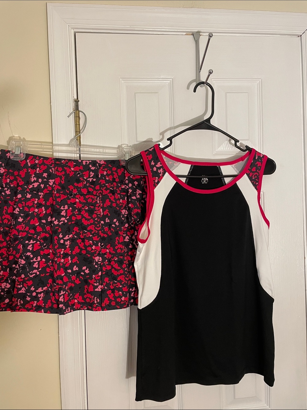 TAIL Tennis /Golf Skort Set. M Blk/ Red